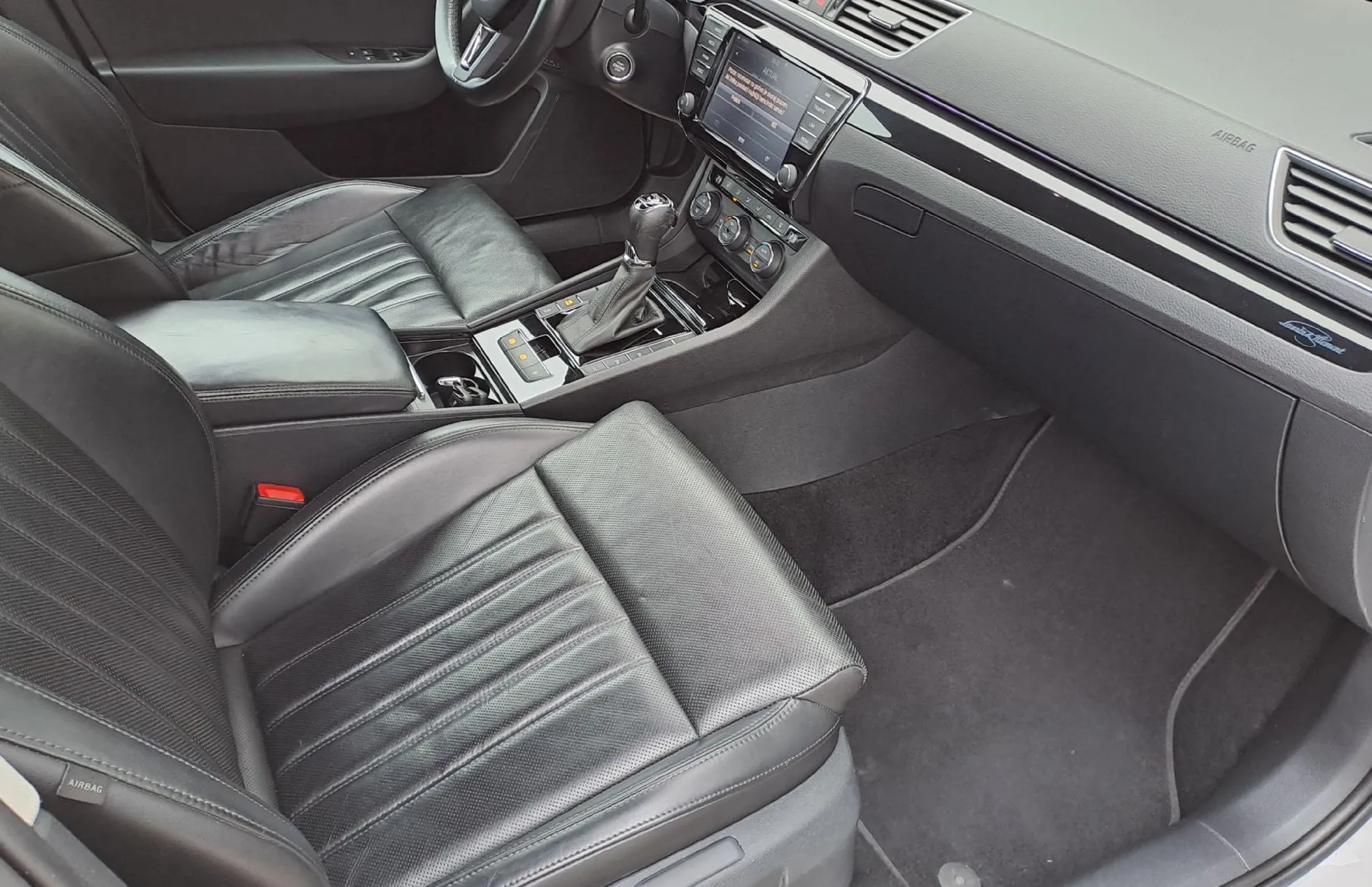 Zunanja slika - Škoda Superb - 2.0 TDI L K Combi 110 kW - 9