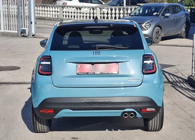 Zunanja slika - Fiat 600 - 1.2 T3 Hybrid E-DCT6 145 La Prima - 5