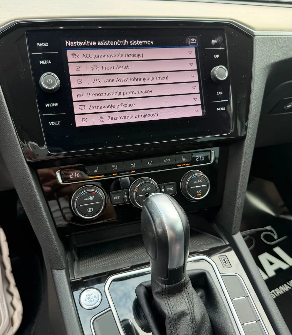 Zunanja slika - Volkswagen Passat - Variant 2.0 TDI DSG-SLO-HIGHLINE-ACC-FULLLED-OPR VELIK SER - 12