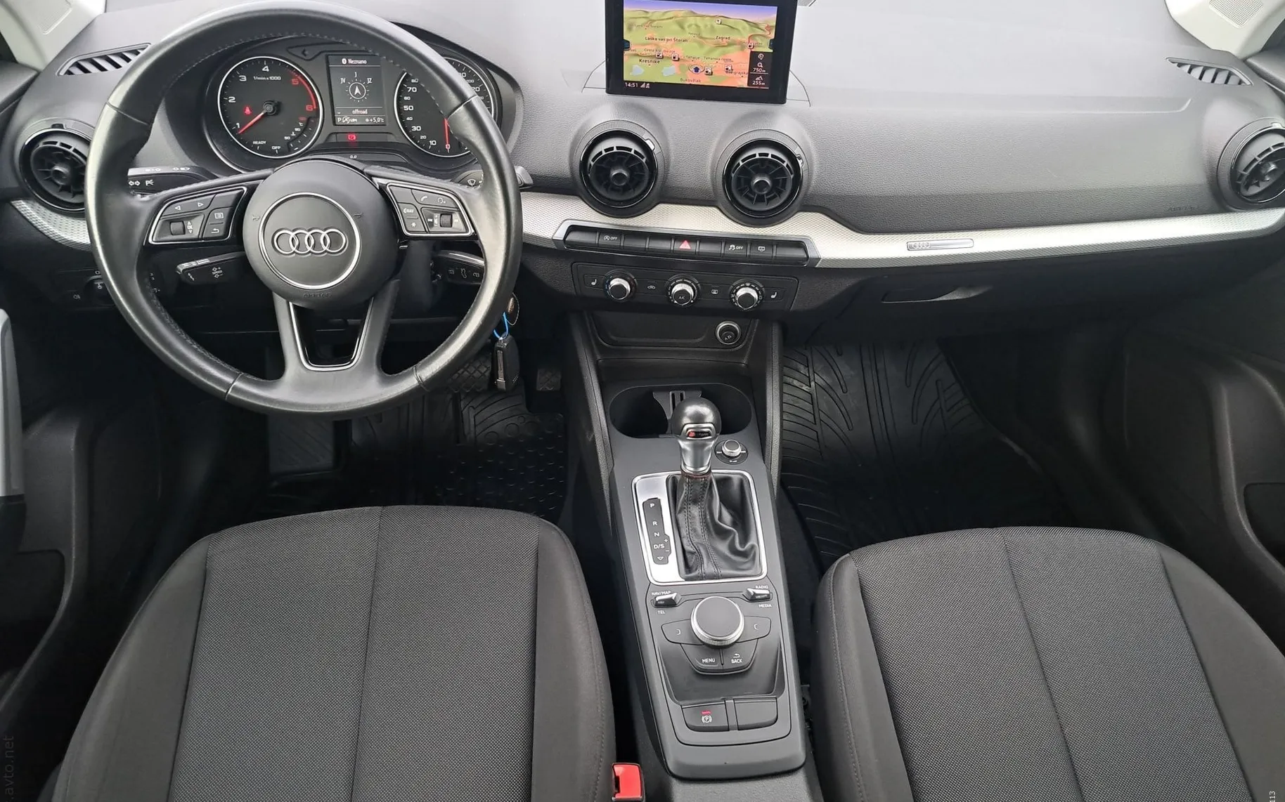 Notranja slika - Audi Q2 - 30 TDI S tronic... - 10