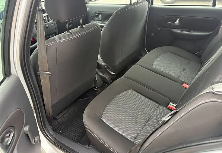 Zunanja slika - Renault Clio - 1.2 16V Storia Bye Bye SAMO 48400KM - 11