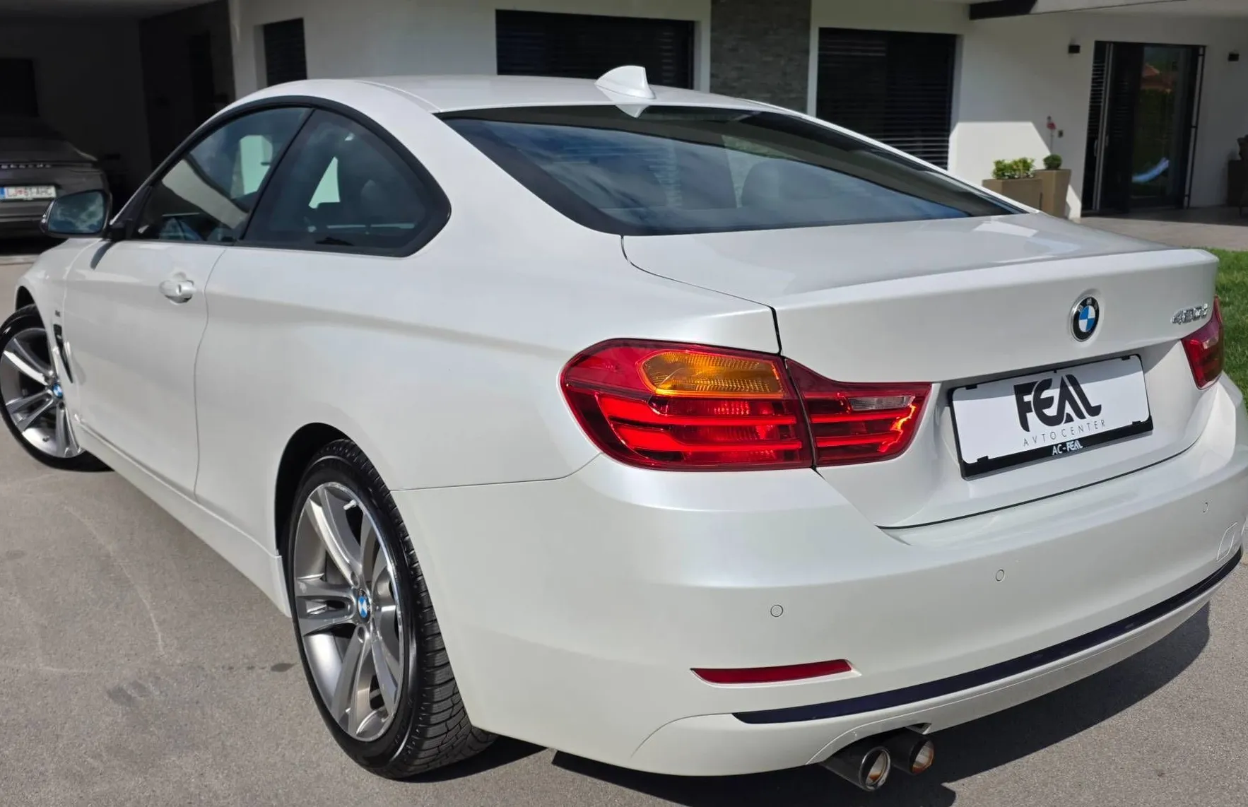 Zunanja slika - BMW Serija 4 - Coupe: 420d-AVT-SPORT LINE-140KW-XENON-LED -USNJE-NAVI- - 3