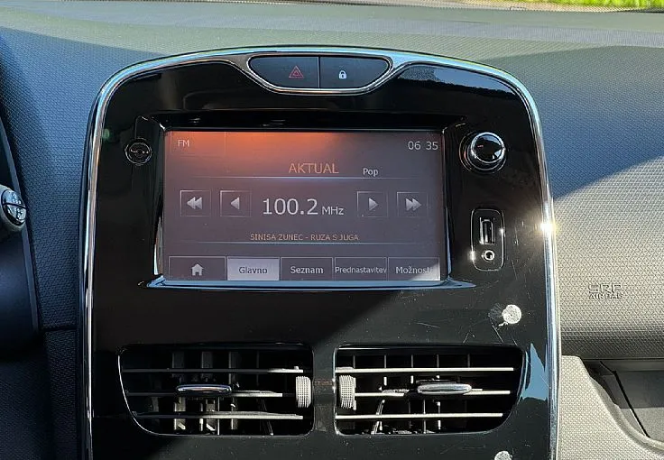 Zunanja slika - Renault Clio - 1.2 -SLOVENSKI-ODLIČEN-KREDIT BREZ POLGA - 12