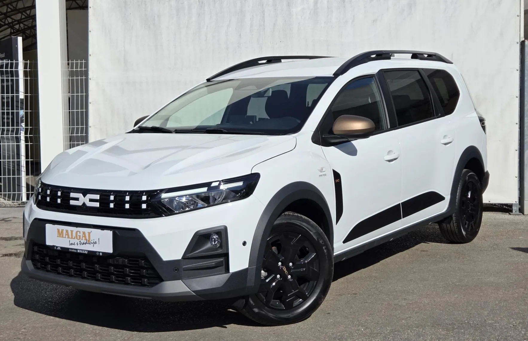 Zunanja slika - Dacia Jogger - Extreme TCe110+Paket Vožnja - 1