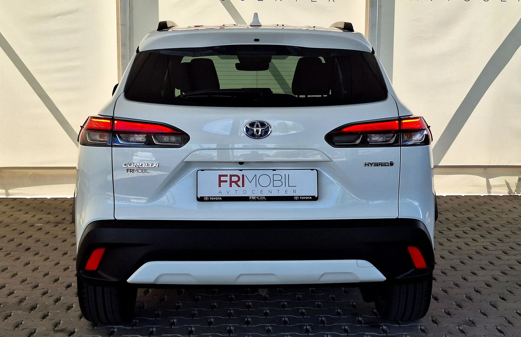 Zunanja slika - Toyota Corolla Cross - Hybrid 2.0 VVT-i Style•SLO•KAMERA•GRETJE SEDEŽEV - 6