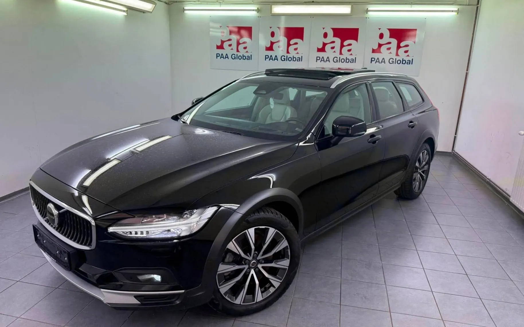 Zunanja slika - Volvo V90 - 2.0 DIZEL 145 KW.PANORAMA.KAMERA.LED.ACC.USNJE.4X4 - 1