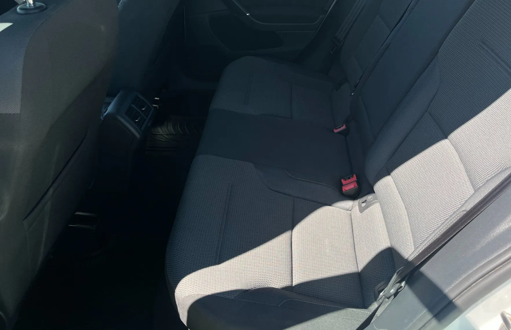 Zunanja slika - Volkswagen Golf - 1.4 TSI BMT Comfortline - 8