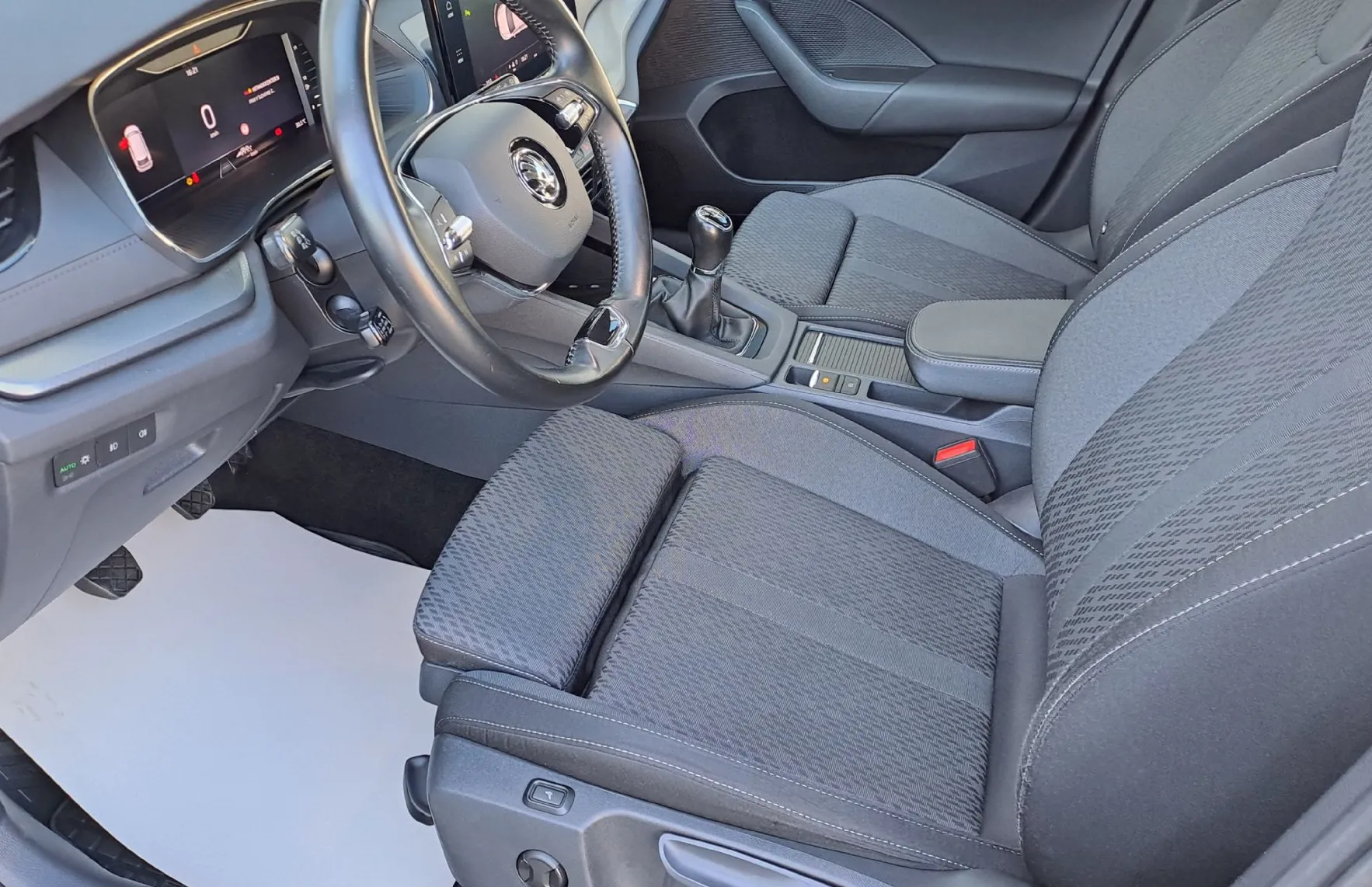 Zunanja slika - Škoda Octavia - Combi 2.0 TDI Ambition - 5