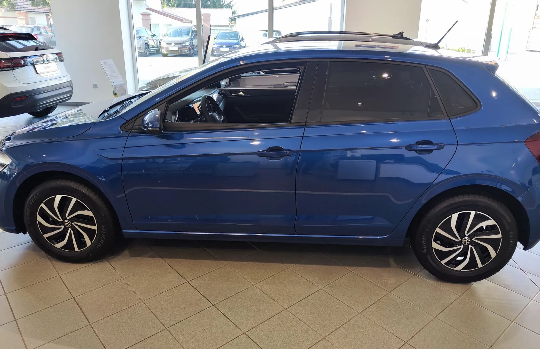 Zunanja slika - Volkswagen Polo - 1.0 TSI 4ALL 70  95 v prihodu - 4
