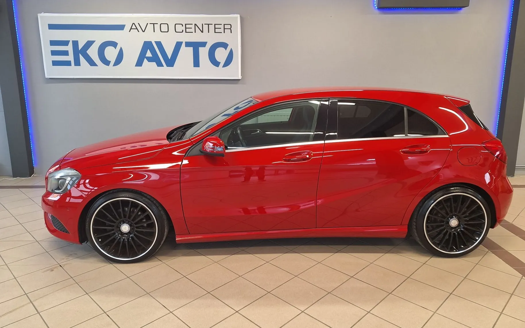 Zunanja slika - Mercedes-Benz A-Razred - A 180 ALU 19-NAVI-PDC-LED-SAMO 124000KM-KOT NOV-G - 6