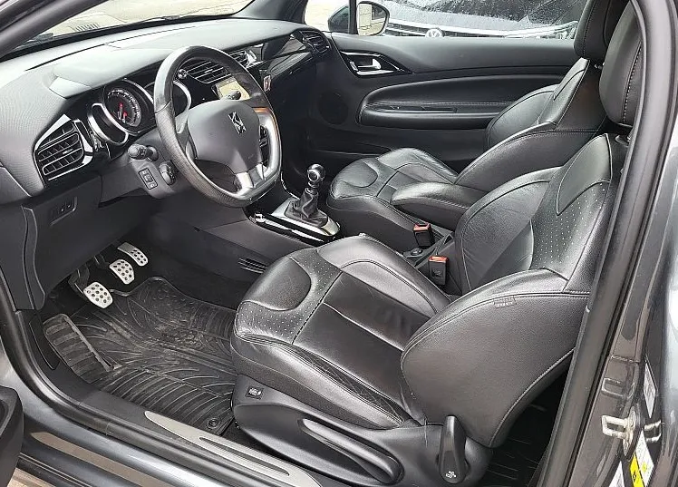 Zunanja slika - Citroën DS3 - SO CHIC 1.6 BLUEHDI 120 - ODLIČEN - 5