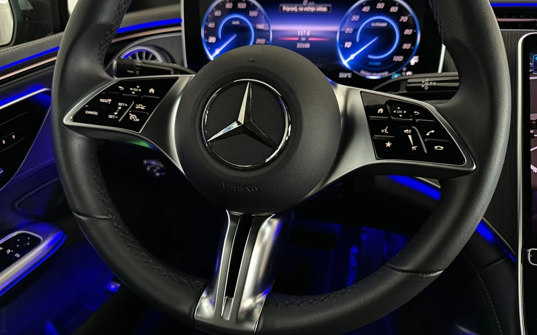 Notranja slika - Mercedes-Benz EQE - 300|AMG Line|DigitalL|Kamera|ACC|Kljuka|Memory|... - 12