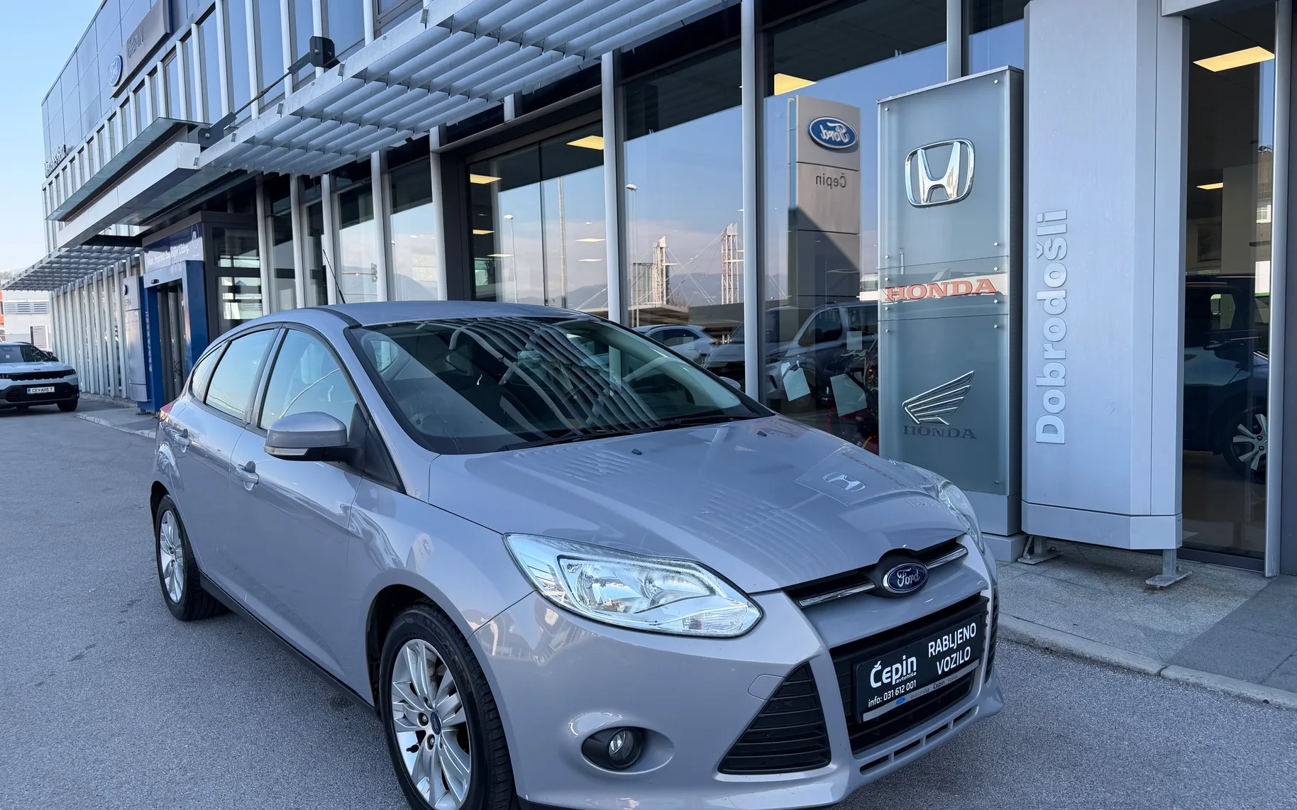 Zunanja slika - Ford Focus - 1.0 ECOBOOST AMBIENTE I 1. LASTNIK I - 1