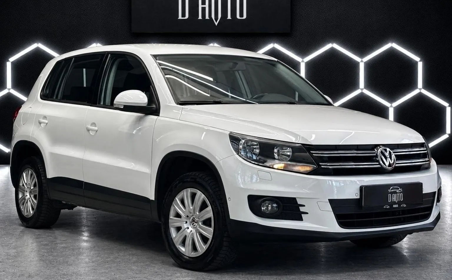 Zunanja slika - Volkswagen Tiguan - 2.0 TDI 4motion DSG | KLJUKA | F1 | TEMPOMAT |PDC - 3