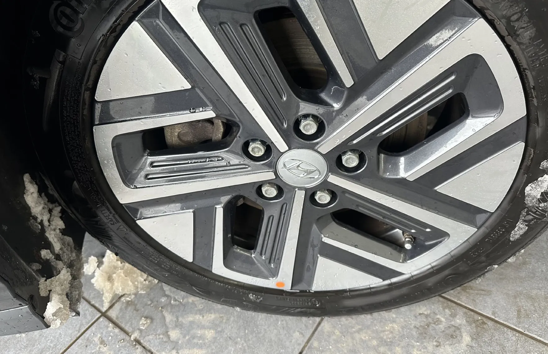 Zunanja slika - Hyundai Kona - 64 KWh Style+4ALU.LED.KAMERA.NAVI.ACC.KLJUKA.TOP - 6