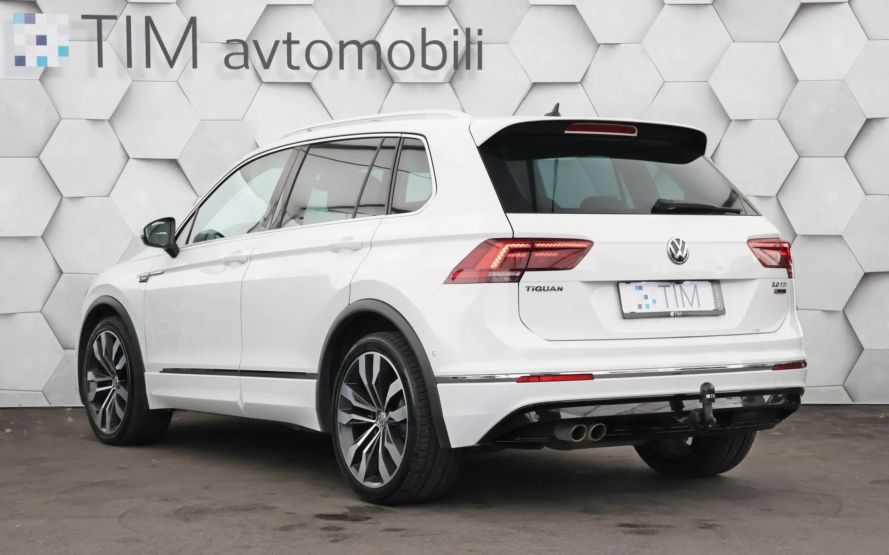 Zunanja slika - Volkswagen Tiguan - 2.0 TDI 4-Motion DSG R-Line - 4