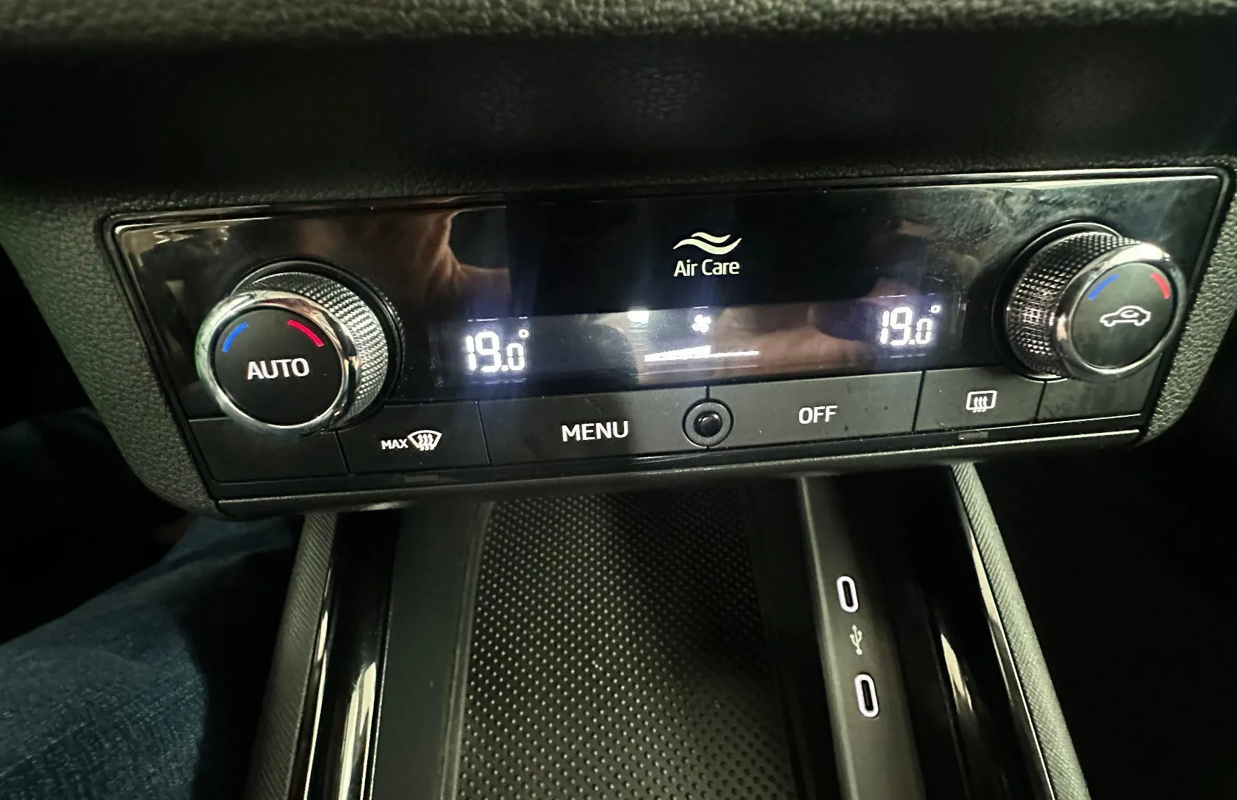 Zunanja slika - Škoda Kamiq - 1.0 TSI Ambition 70 kW SAMO 51.000 KM - 14