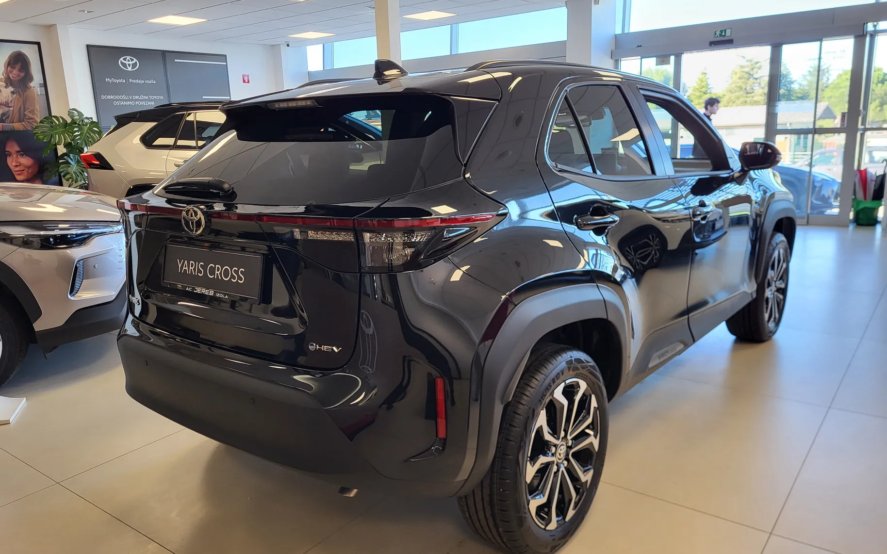 Zunanja slika - Toyota Yaris Cross - 1.5 HEV Sport Assist Convenience - 4