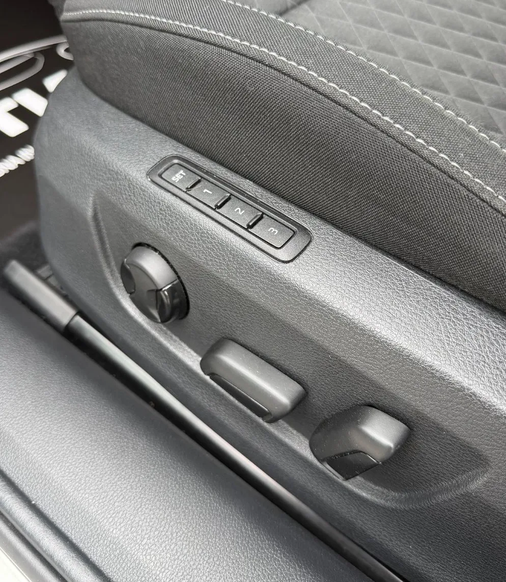Zunanja slika - Škoda Superb - Combi 2.0 TDI Style-VIRTUL-ACC-VELIK SERVIS-LINE A - 10
