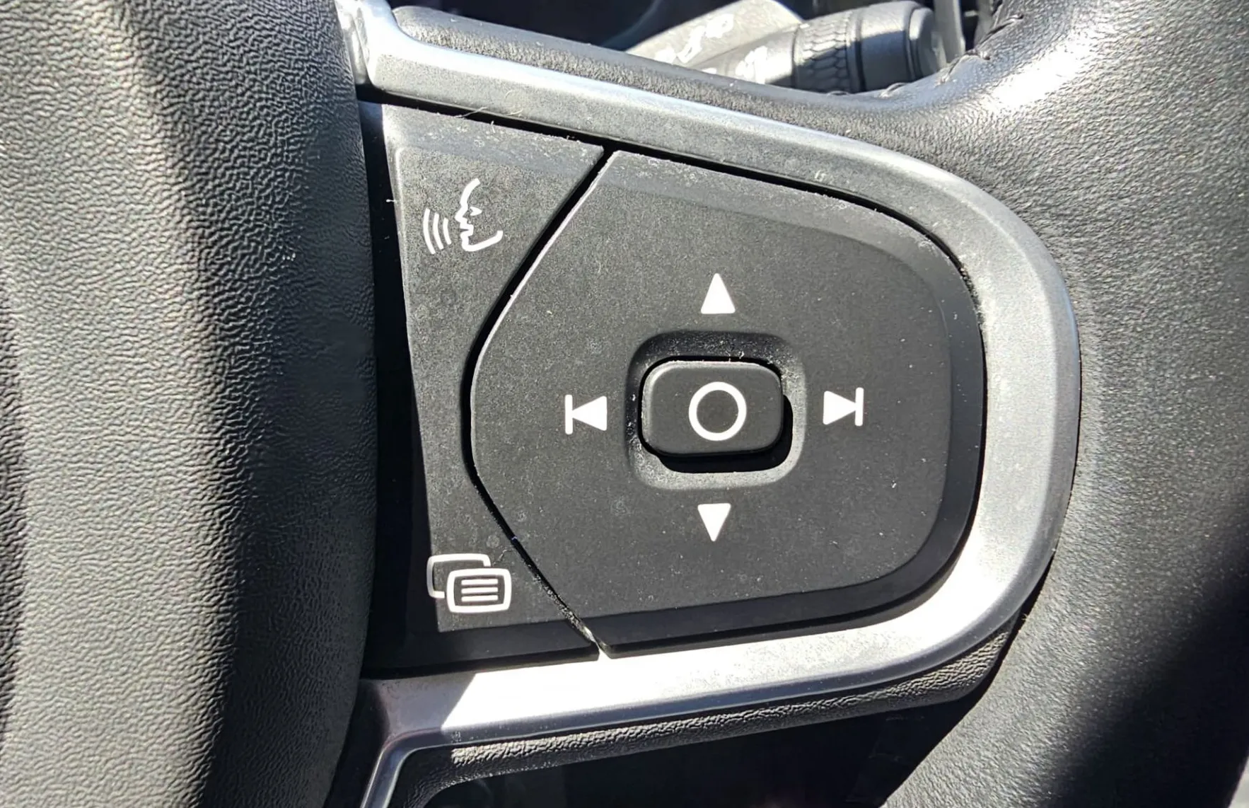 Zunanja slika - Volvo V60 - B4D Momentum Pro |FulLED|usnje|alu|ACC|navi|el prt - 15