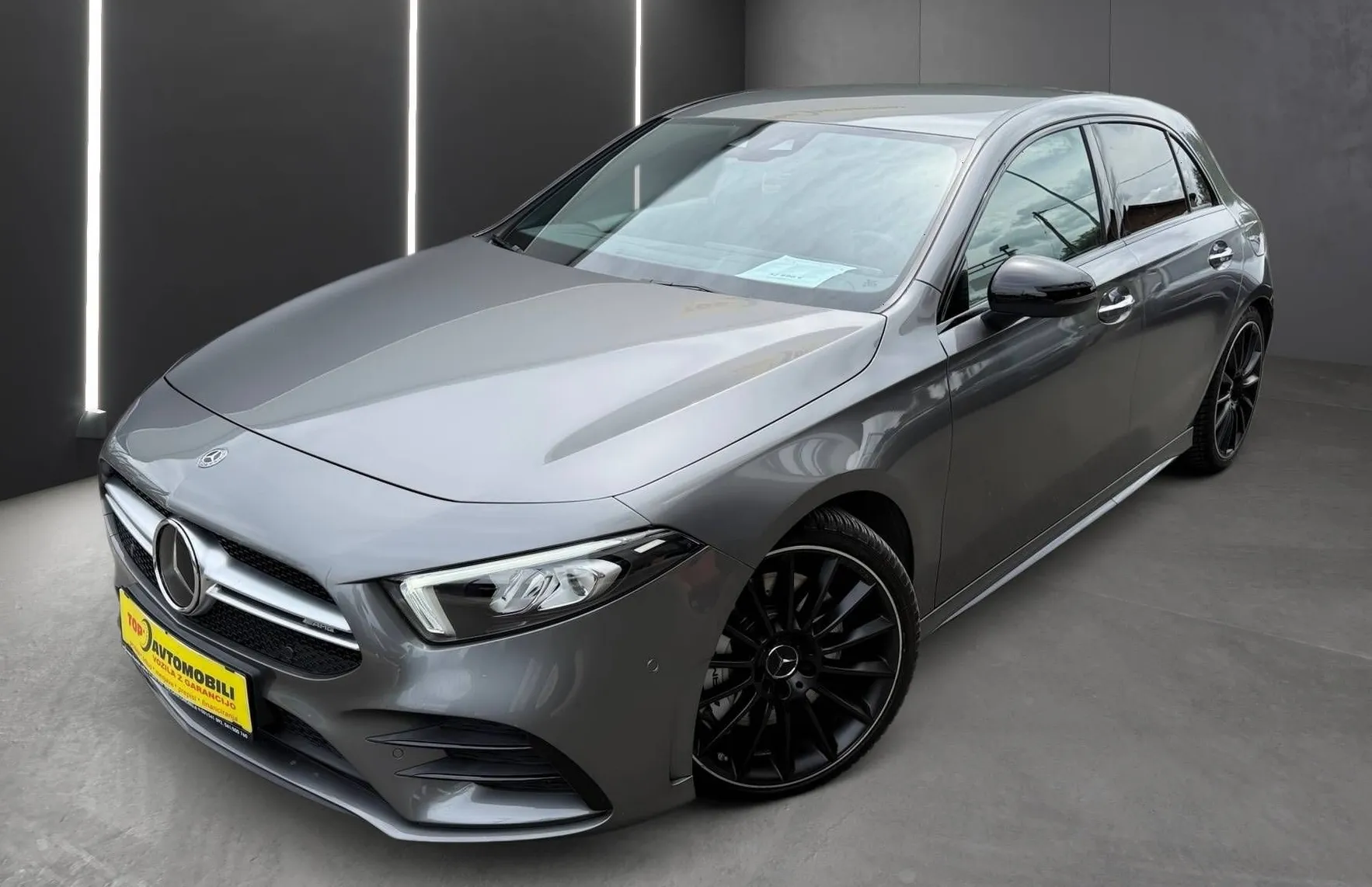 Zunanja slika - Mercedes-Benz A-Razred - 35 AMG 4MATIC + DTC LED KAM NAVI PDC RADAR TOP - 2