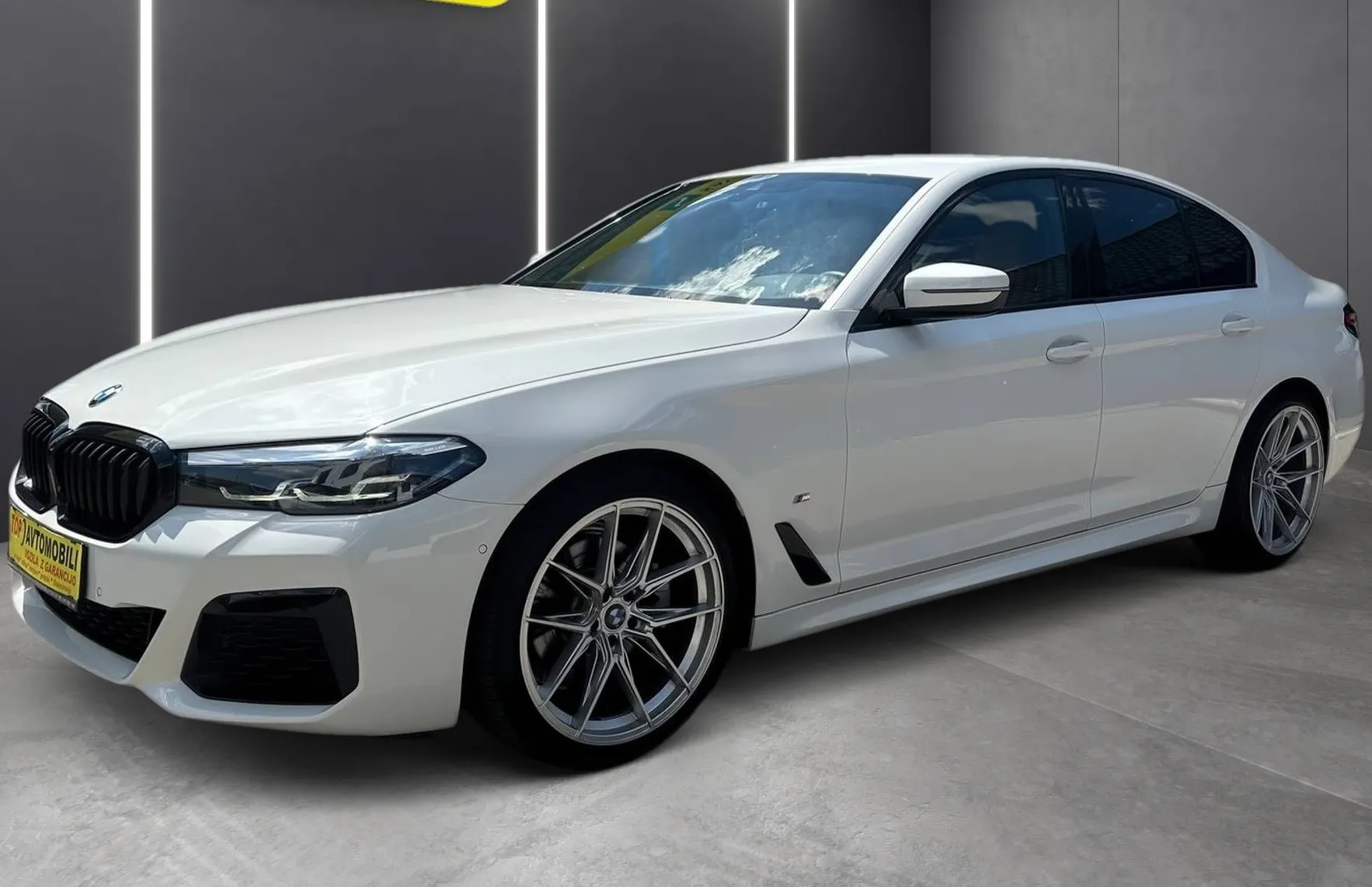Zunanja slika - BMW Serija 5 - : 520d M PAKET LED NAVI PDC KAMERA TEM DAB EL SEDE - 3