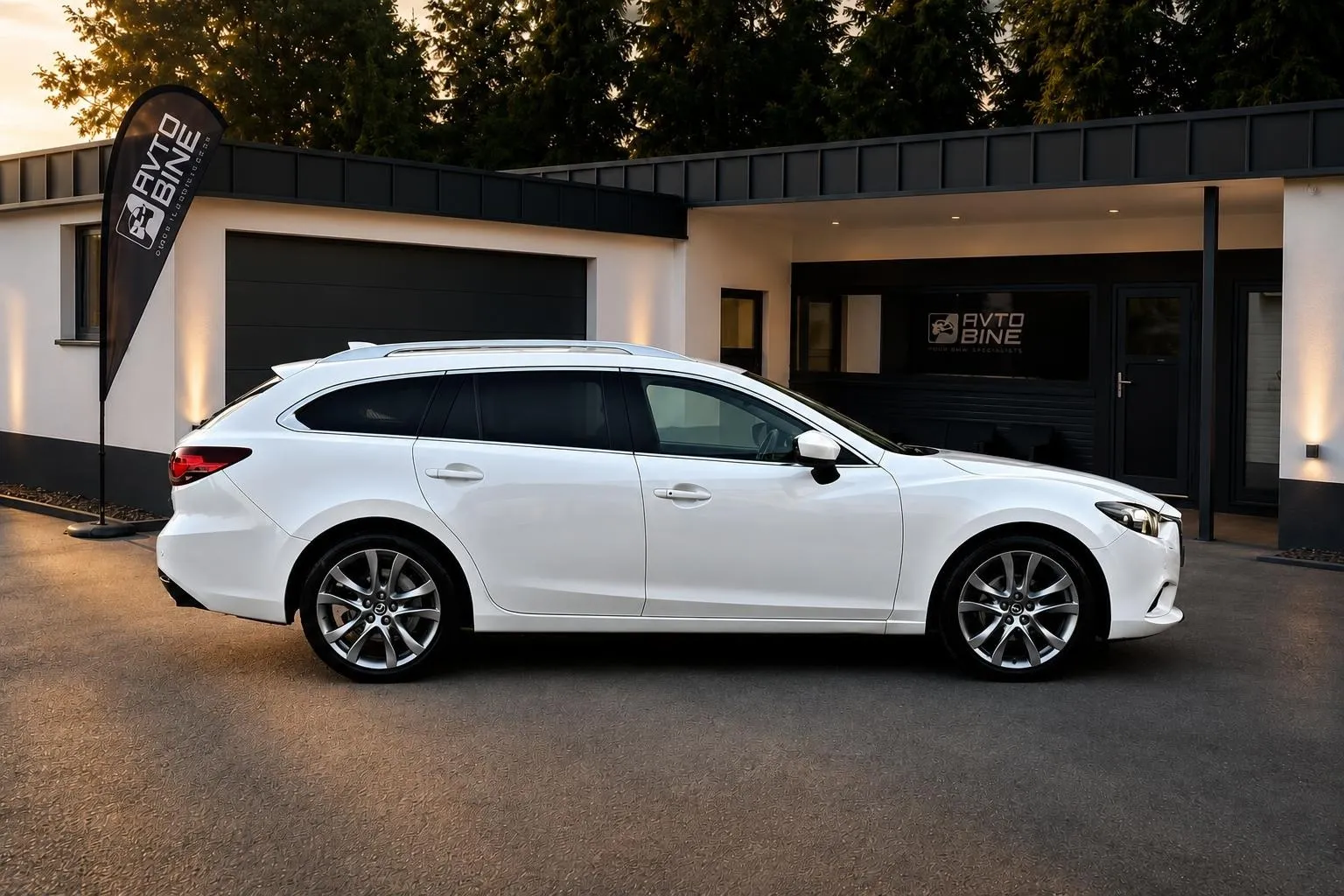 Notranja slika - Mazda Mazda6 - Wagon CD175 REVOLUTION AVT.-BI-XENON-ACC-PERLA- - 7