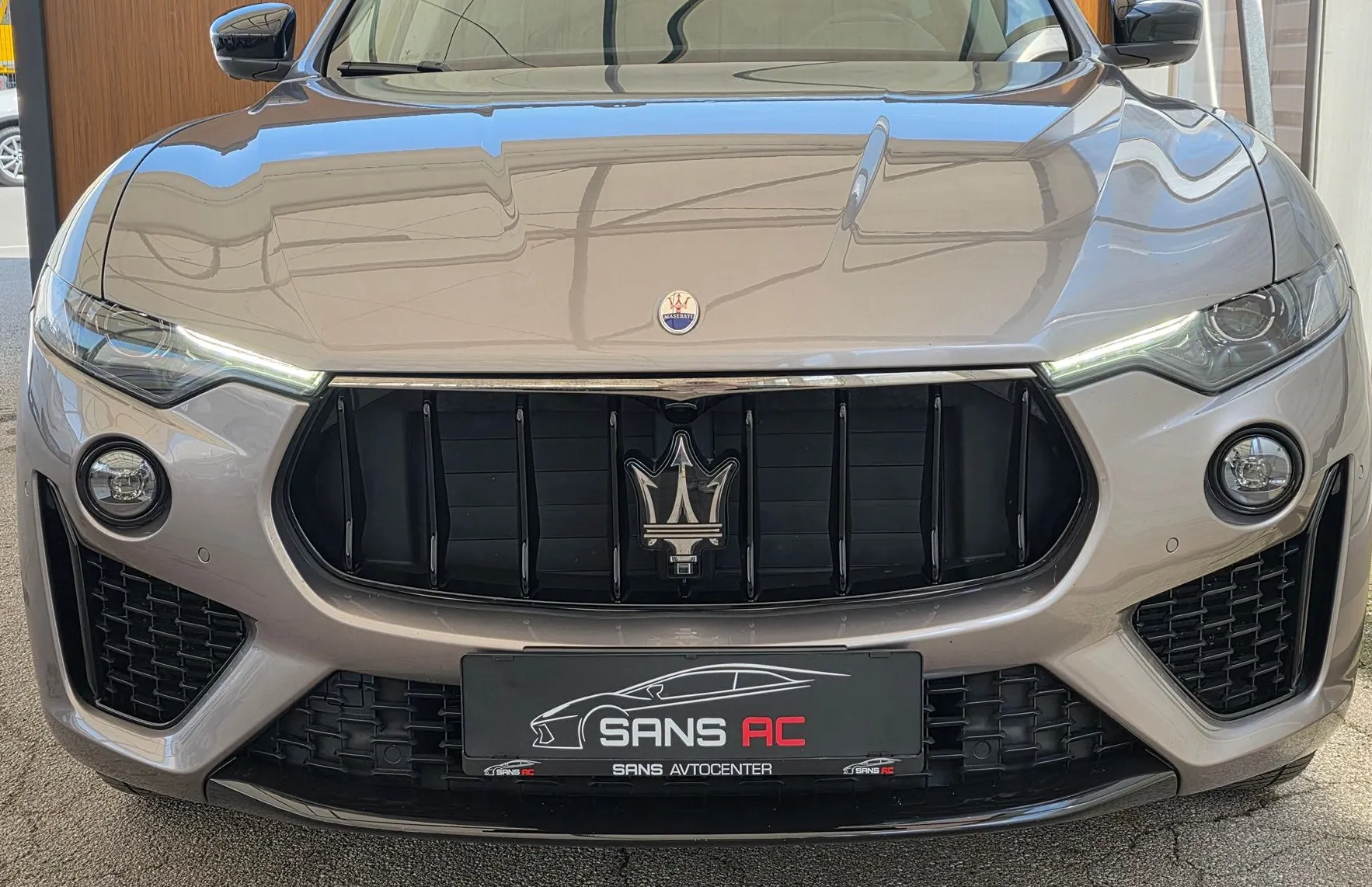 Zunanja slika - Maserati Levante - 3.0 V6 GranSport-ZRAČNO-SOFTCLOSE-KAM-GR.SED - 2