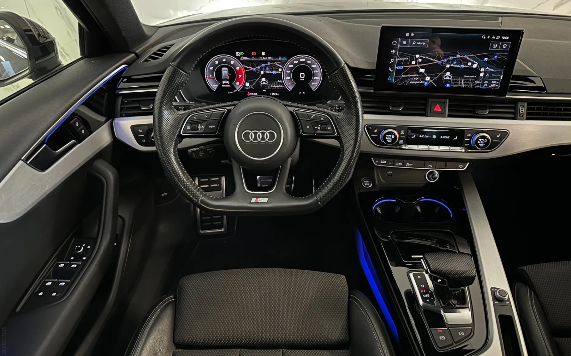 Notranja slika - Audi A4 Avant - 35 TFSI |S-Line|Matrix|Kamera|ACC|Gretje|Virtual|. - 9