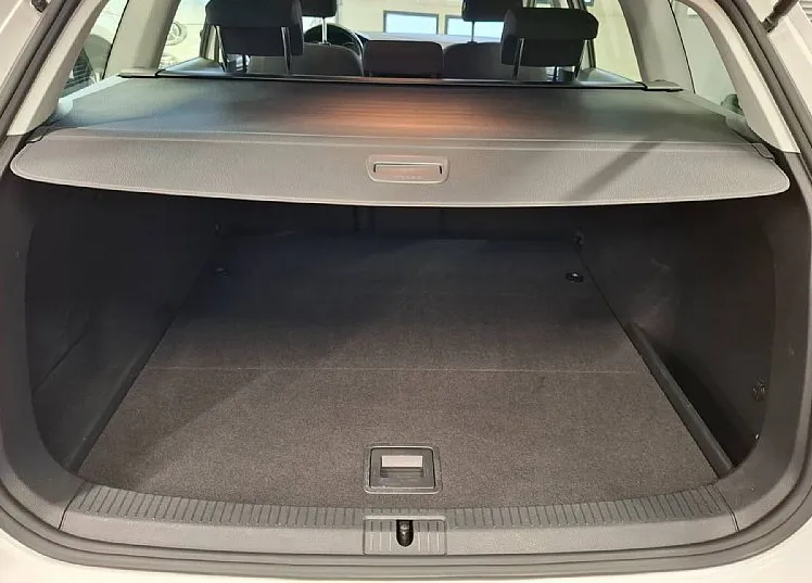 Zunanja slika - VW Golf - Variant 1.6 TDI 1 LASTNIK-SLO-ACC-MRTVI KOTI-2X PDC-LED - 7
