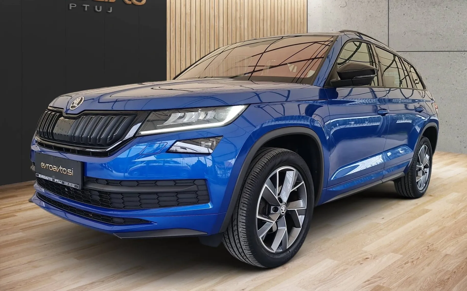 Zunanja slika - Škoda Kodiaq - 4x4 2.0 TDI Sportline DSG•7 SEDEŽEV•VL.NAPRAVA - 1