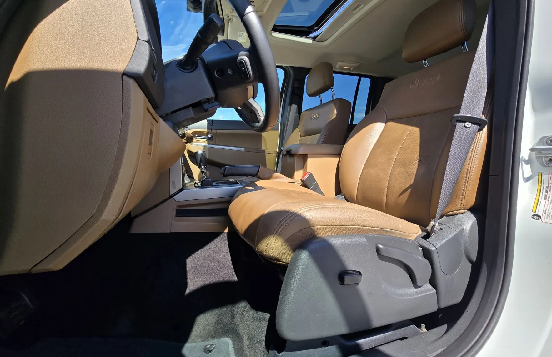 Zunanja slika - Jeep Cherokee - 2.8 Crd Limited 4X4 REDUKTOR - 11