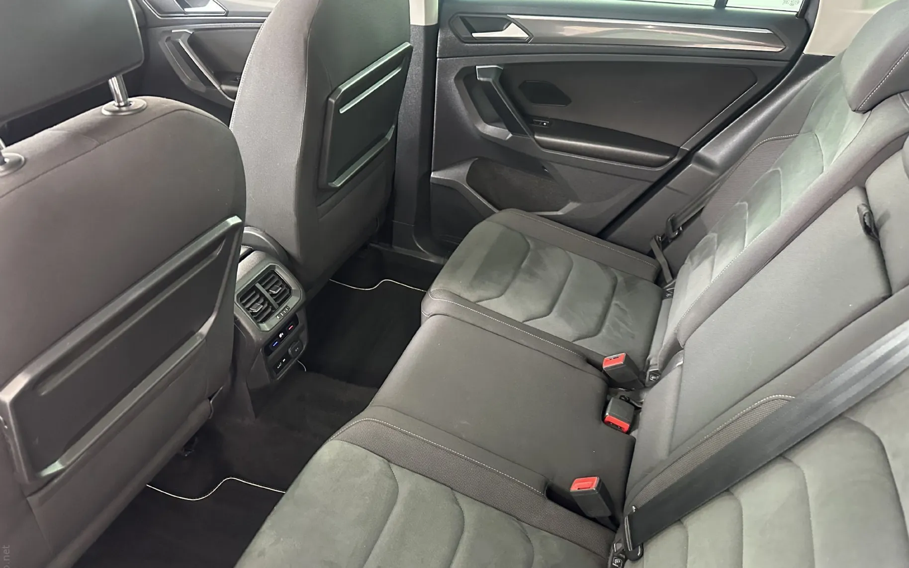 Zunanja slika - Volkswagen Tiguan - 1.5 TSI ACT BMT R-Line DSG.Highline 110kW.KAMERA - 7