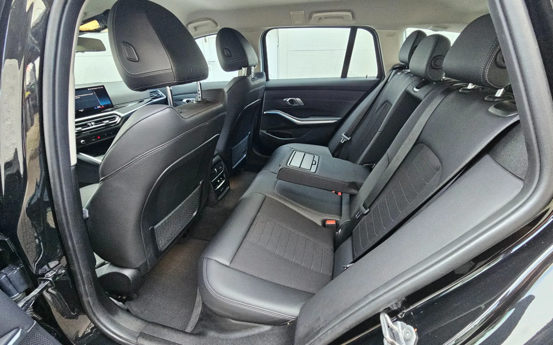 Zunanja slika - BMW Serija 3 - 318i Touring Avt.G21N - 8