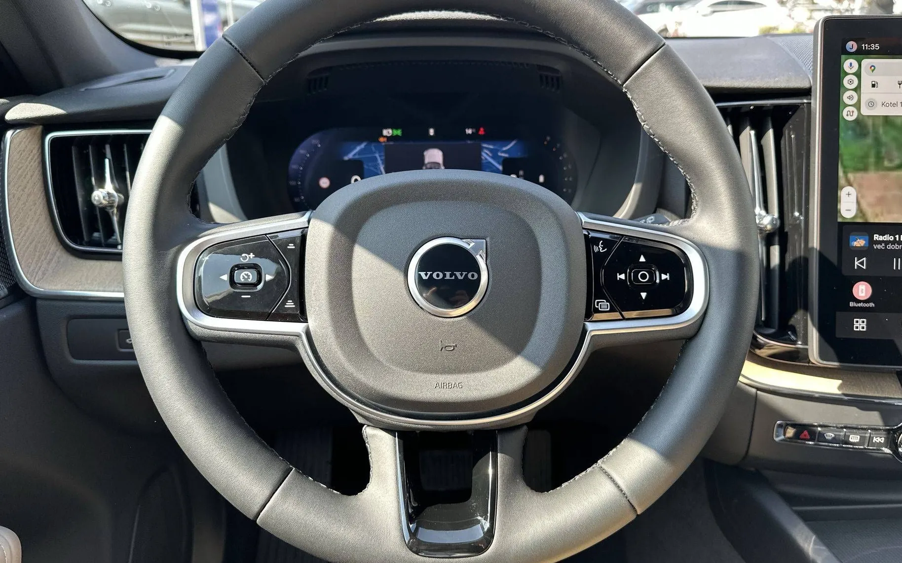 Zunanja slika - Volvo XC60 - B5 P AWD Plus Dark Avt. - 13