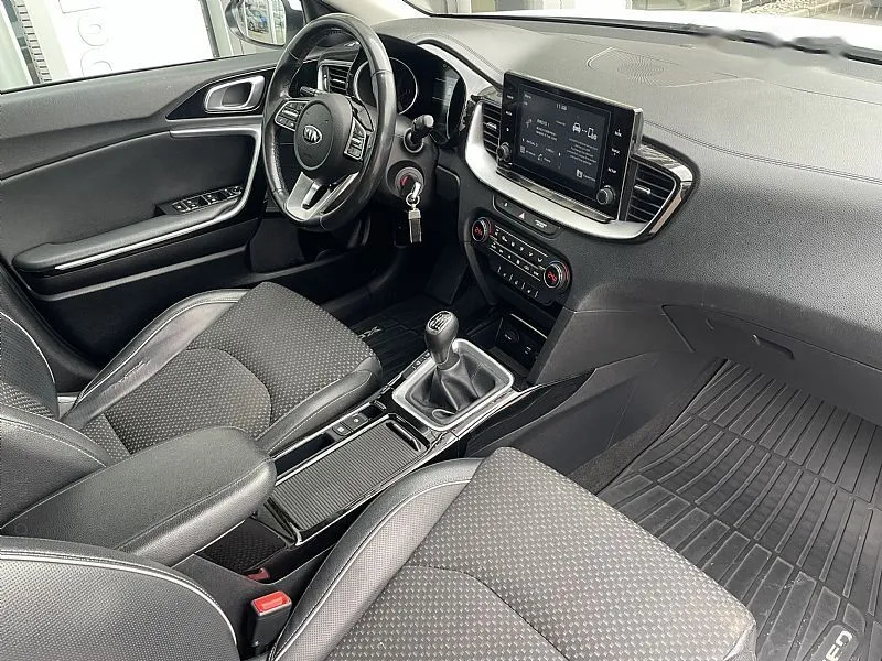 Zunanja slika - KIA XCeed - 1.4 T-GDi LX Joy ISG. M T 103 kW - 9