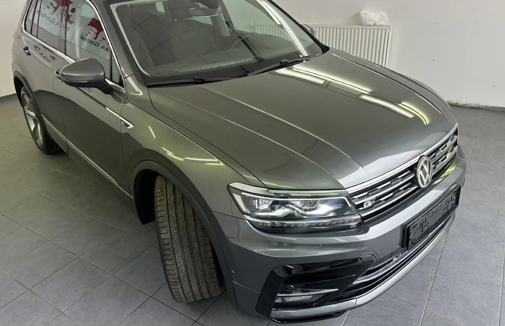Zunanja slika - Volkswagen Tiguan - 1.5 TSI ACT BMT R-Line DSG.Highline 110kW.KAMERA - 2