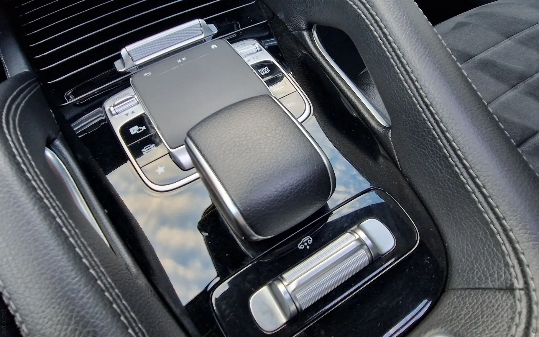 Notranja slika - Mercedes-Benz GLE-Razred - 300D-4MATIC-AMG-PANORAMA-ZRAČNO-360KAMERE-21COL... - 10