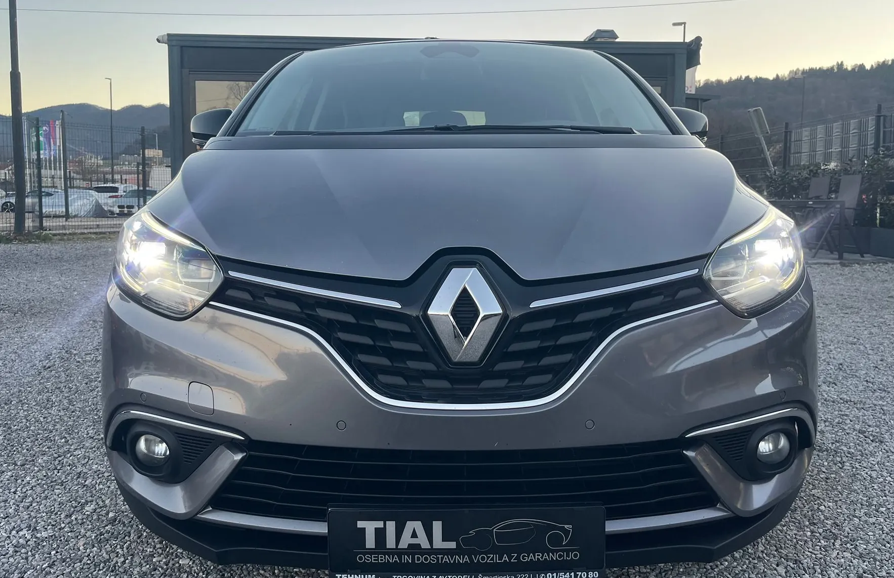 Zunanja slika - Renault Scénic - Scenic 1.2 16V Tce NAVI-EDITI5N 1-20COL-LED PURE VISION - 2