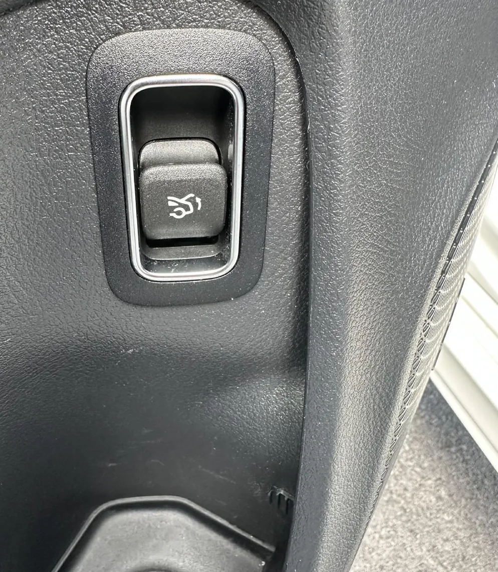 Zunanja slika - Mercedes-Benz CLA-Razred - 200d AVT. AMG-NIGHT-KEYLESS-KAMERA-PDC-NAVI-18COL - 19