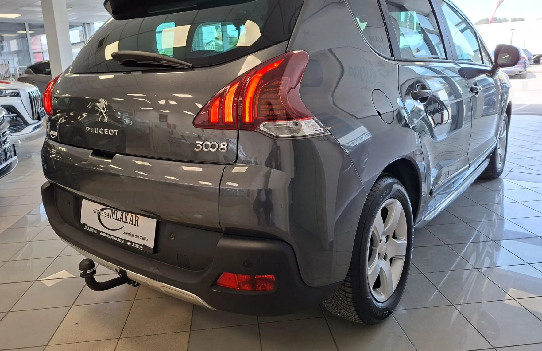 Zunanja slika - Peugeot 3008 - HYBRID 4X4-LED-NAVI-PDC-KLJUKA-HITRI KREDIT- - 4
