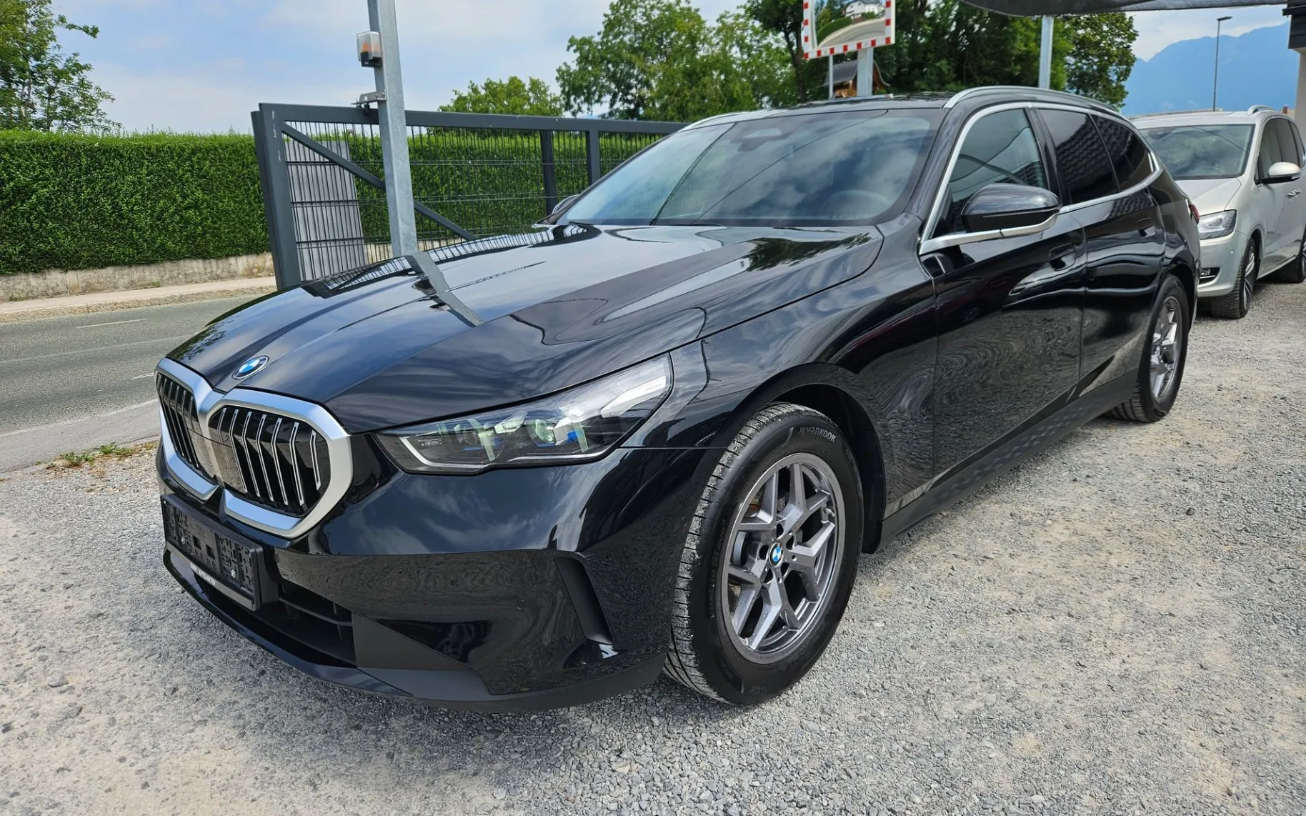 Zunanja slika - BMW serija 5 Touring: - 520d  AT   1.LASTNIK SLO VIRTUAL  LED - 1