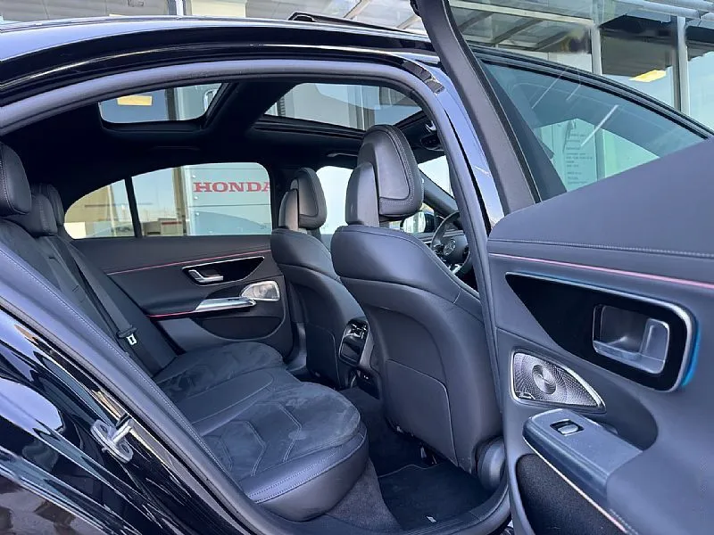 Zunanja slika - Mercedes-Benz E-Razred - 220D-AMG-LINE-DISTRONIC-PANORAMA-LED-PREMIUM-TOP - 12