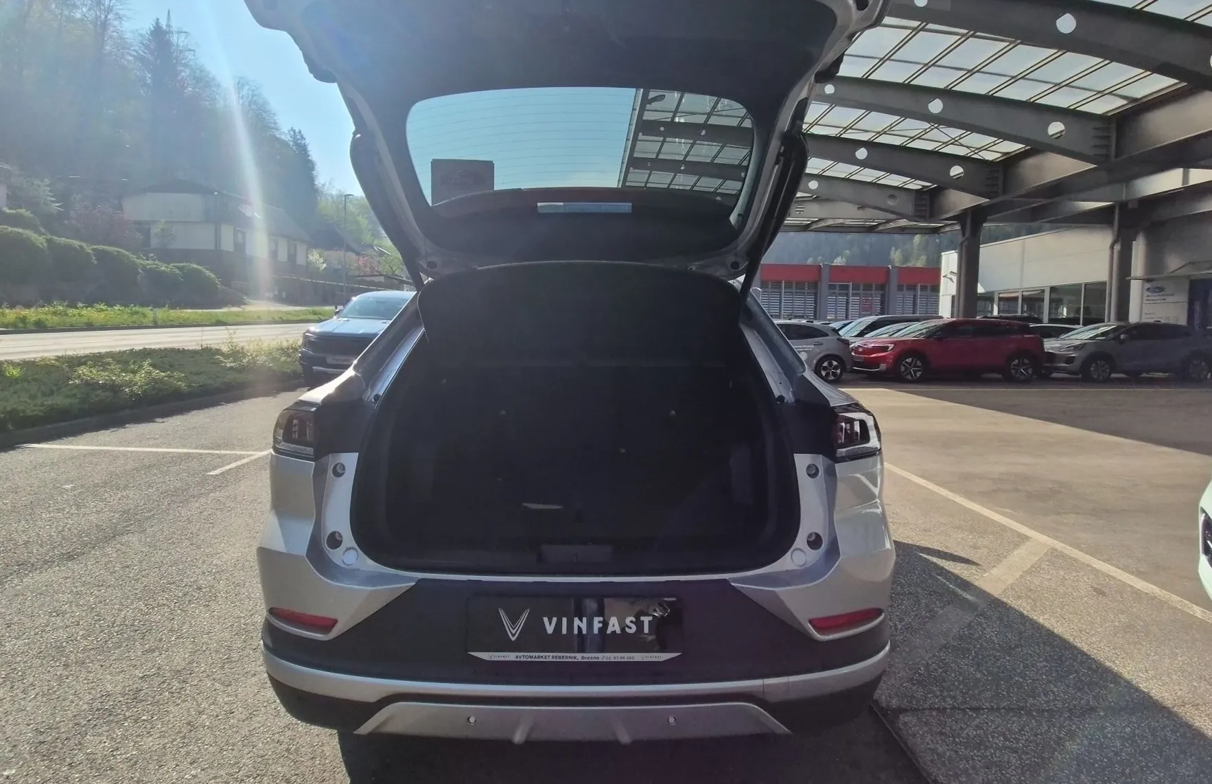 Zunanja slika - Vinfast VF8 - PLUS 87.7kWh 408PS AWD-GRATIS POLNILNICA 22KW - 9