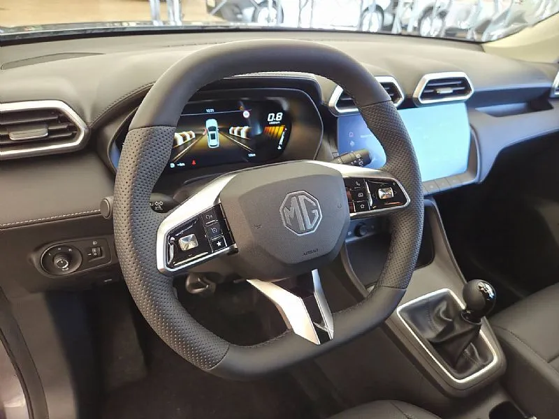 Zunanja slika - MG MG ZS - 1.5L Comfort + ZIMSKE PNEVMATIKE - 10