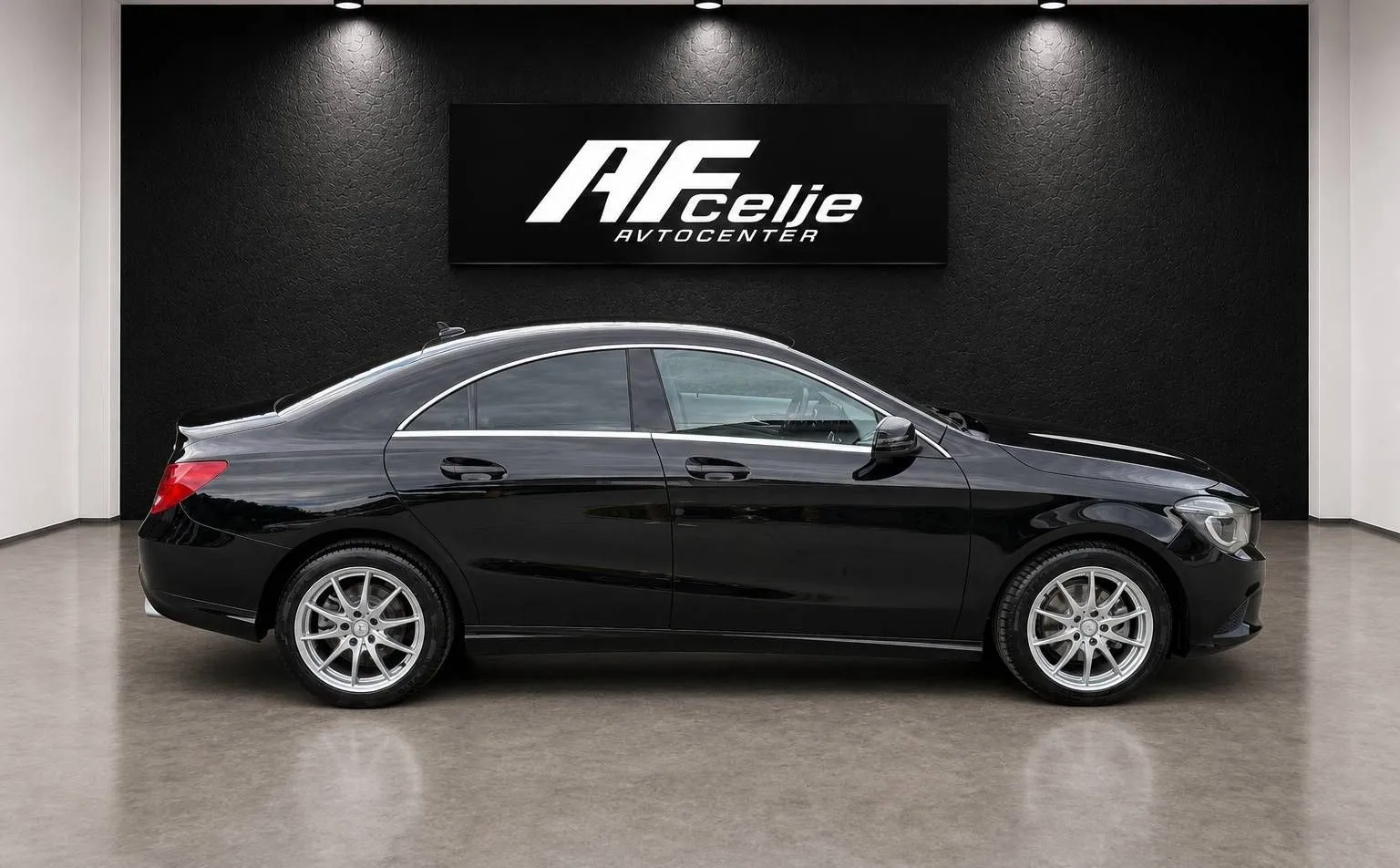 Zunanja slika - Mercedes-Benz CLA-Razred - 220 CDI-AUT-XENON LED-LIZING ZA TUJCE - 4