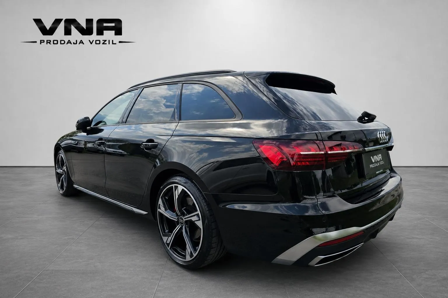 Zunanja slika - Audi A4 Avant - TDI S-LINE |MATRIX|NAVI|LANE|KAMERA|TEMPOMAT|TOP| - 4