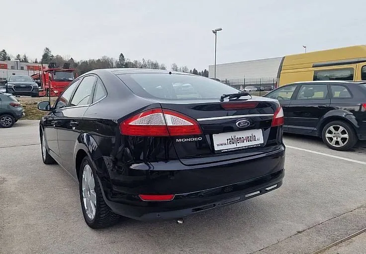 Zunanja slika - Ford Mondeo - 2.0 B 145 KM UREDIMO HITRI KREDIT CCA 10 MIN - 7