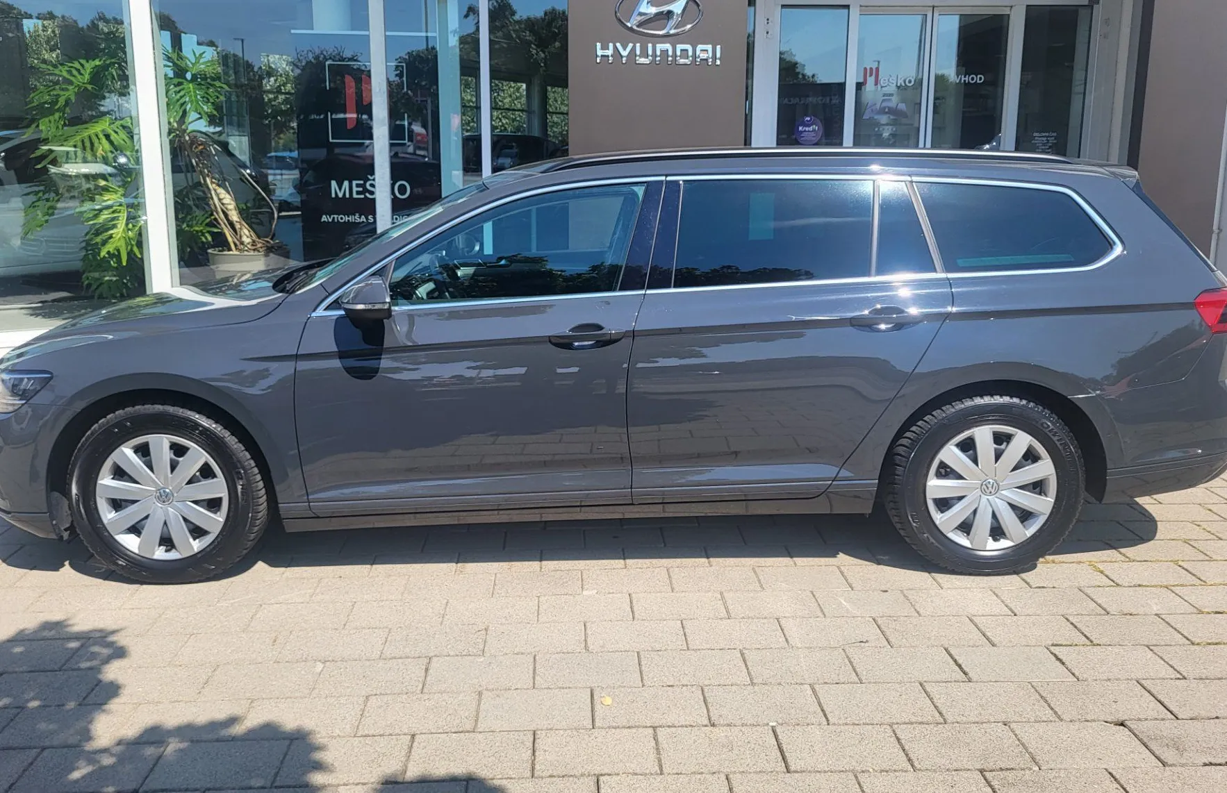 Zunanja slika - Volkswagen Passat - Variant 2.0 TDI DSG-ale-pdc-acc-radar-navi-led-kamera - 3