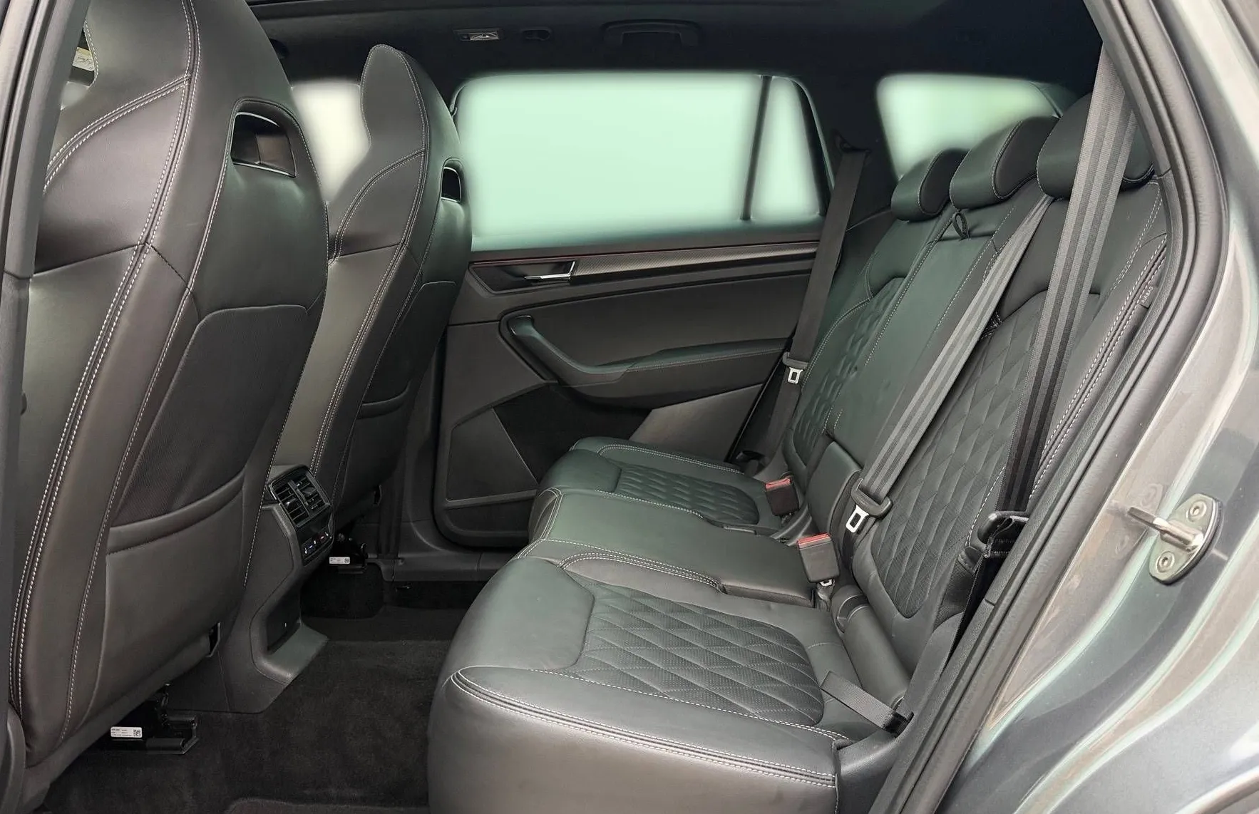 Zunanja slika - Škoda Kodiaq - Sportline 2.0 TDI 110kW DSG-Panorama-Matrix-Usnje - 11